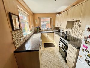 Kitchen- click for photo gallery